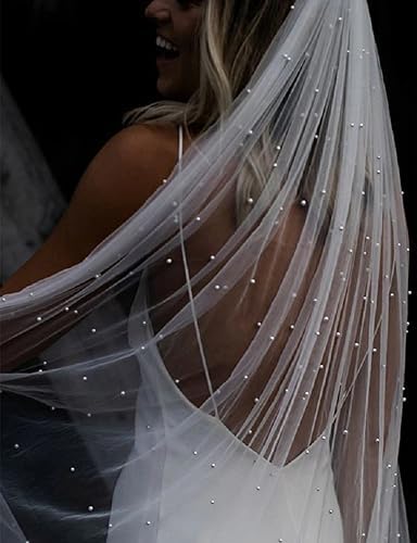 Single-Tier Pearl Bridal Veil with Metallic Comb - F55